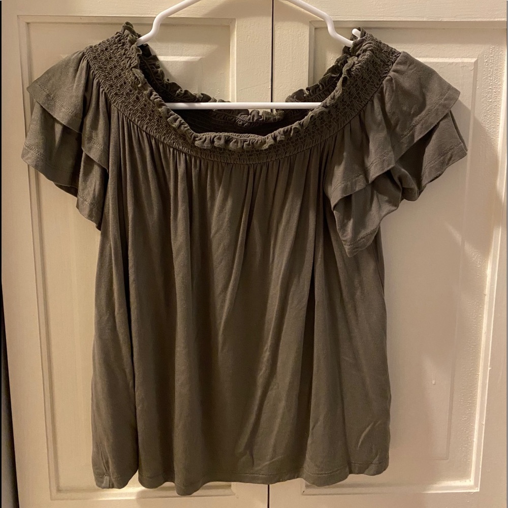 Off the Shoulder A&E tee